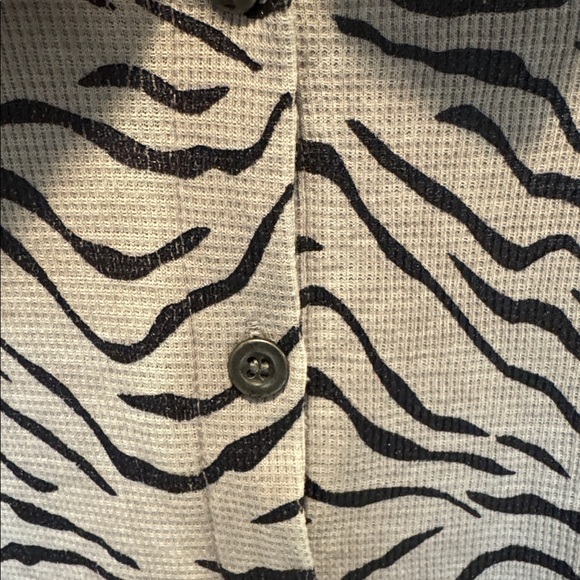 Jane + Delancey waffle knit Zebra Animal Print Button Up long Sleeve Shirt cozy - Picture 4 of 10